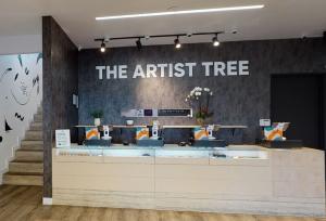 Cannabis Store in Los Angeles at The Artist Tree